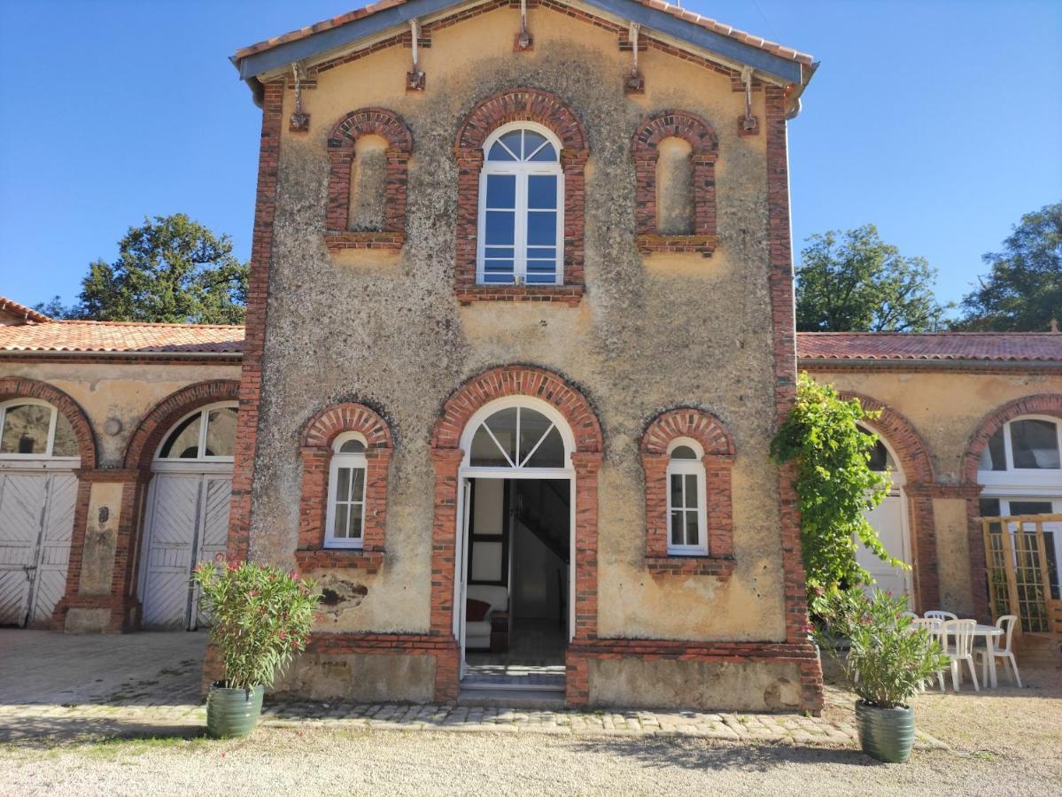 Château Du Parc Soubise En Vendée * Mouchamps